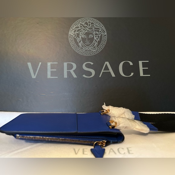 Versace mini cross-body (NEW) AUTHENTIC - Picture 8 of 12